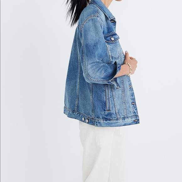Madewell The Oversized Jean Jacket in Capstone Wash size XS - Picture 3 of 8